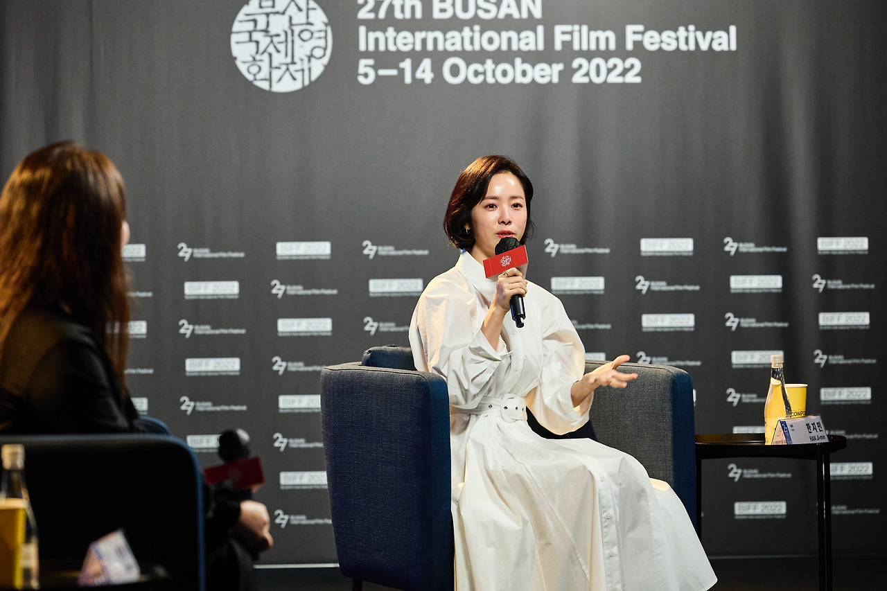 1008_액터스하우스_ 한지민 Actors′ House_ HAN Ji-min_017.jpg