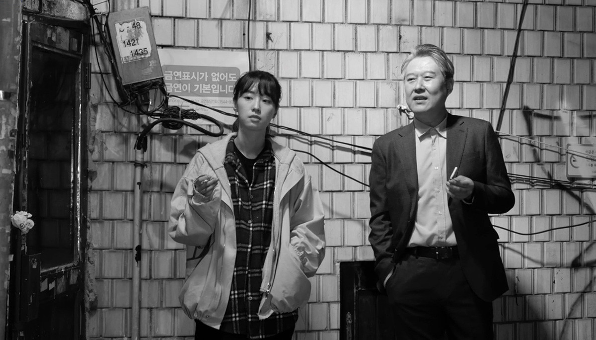 페르소나_이상한 여자 2.jpg