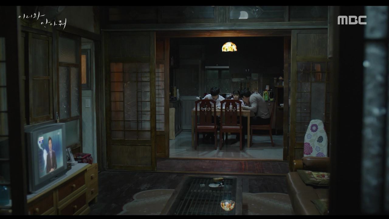 이리와 안아줘.E02.180516.720p-NEXT.mp4_2187518667.jpg