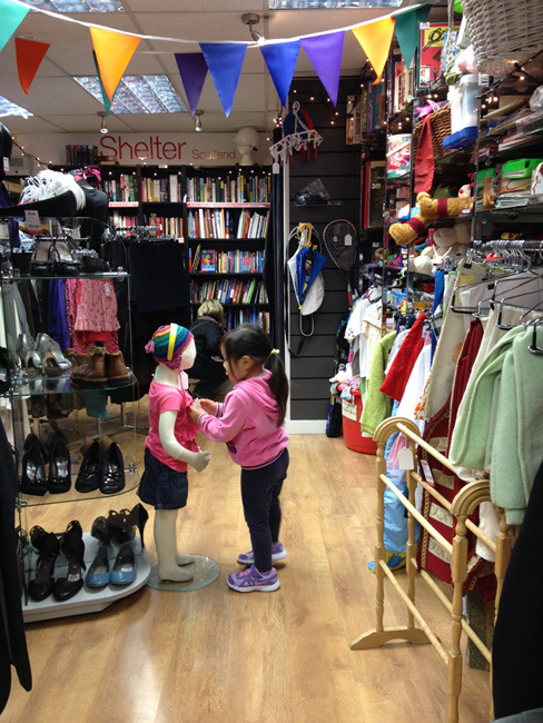 영국기부문화채러티숍영글음 (10).jpg