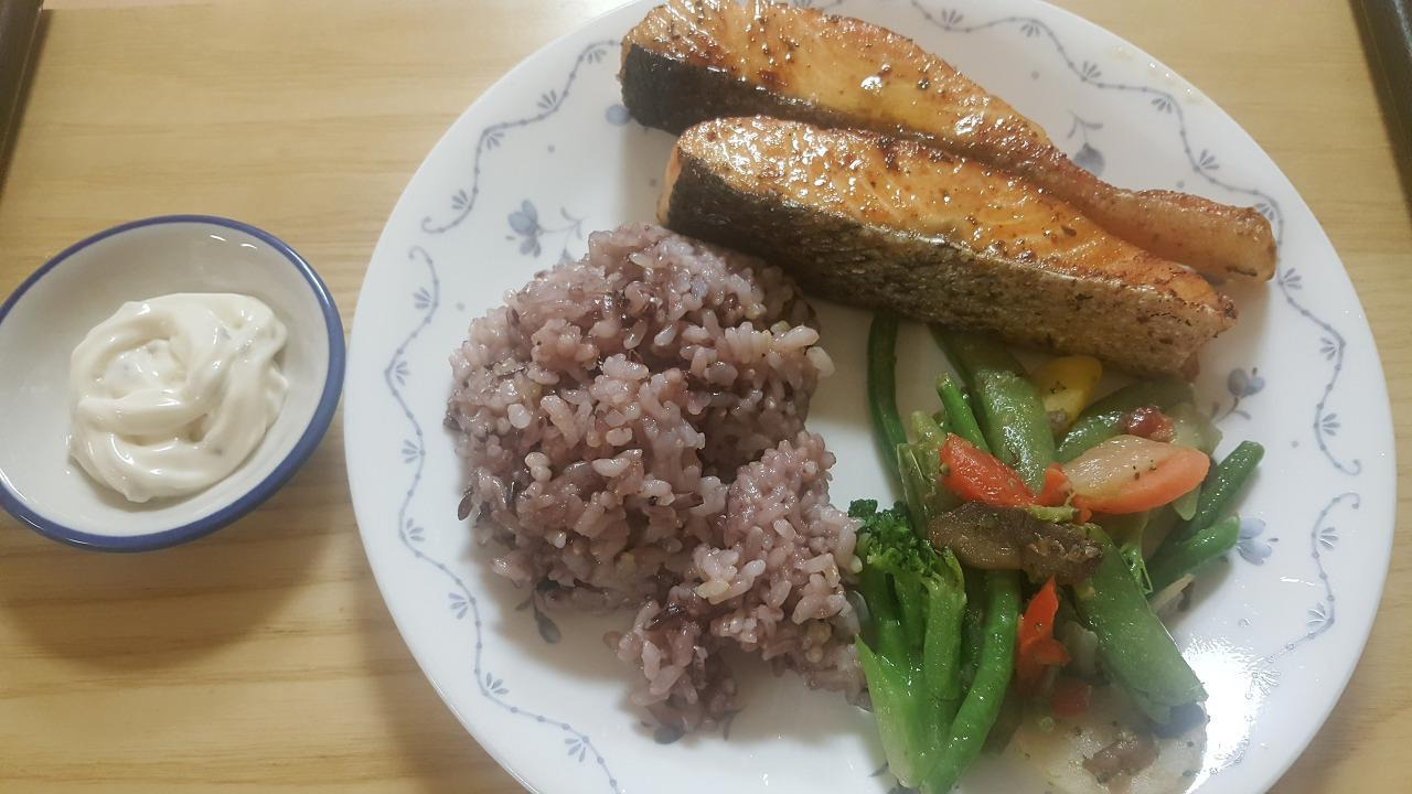 310. 연어스테이크.jpg