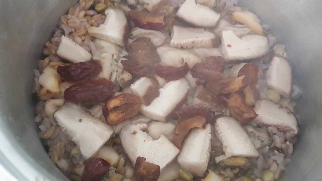 242. 전복영양밥.jpg