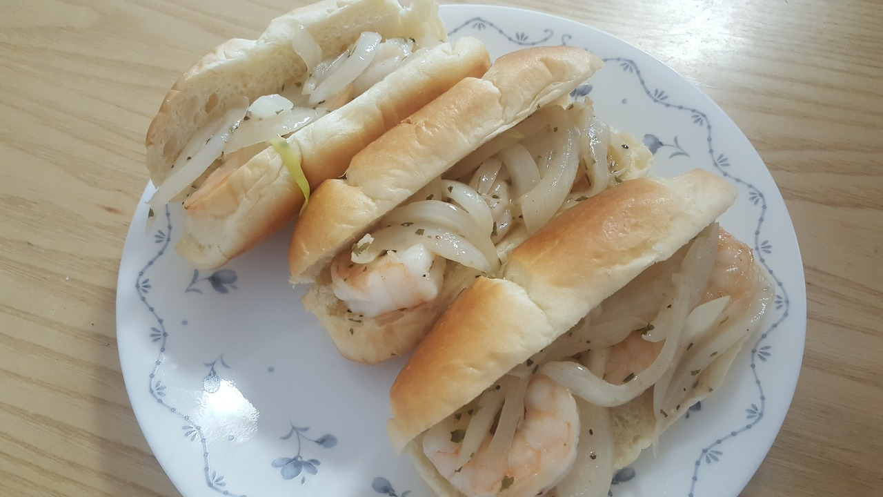 257. 허니버터새우버거.jpg