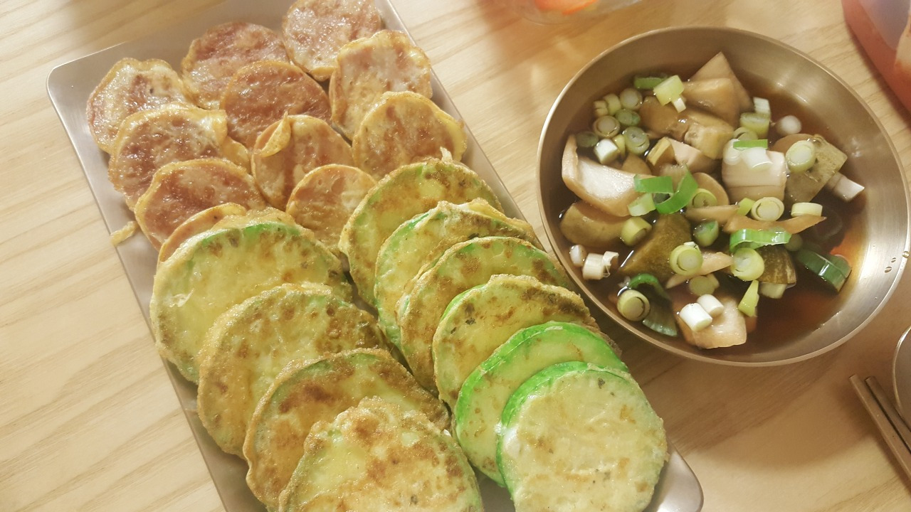 208. 옛날소시지애호박전.jpg