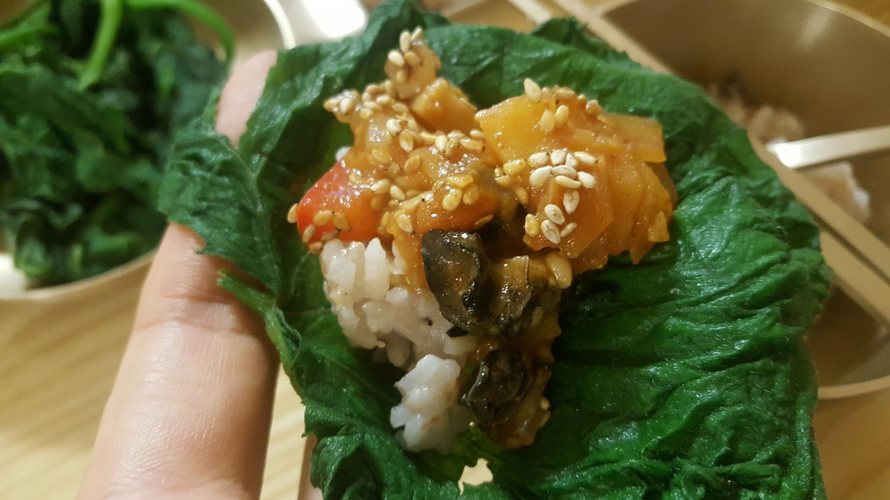 192. 우렁강된장호박잎쌈.jpg