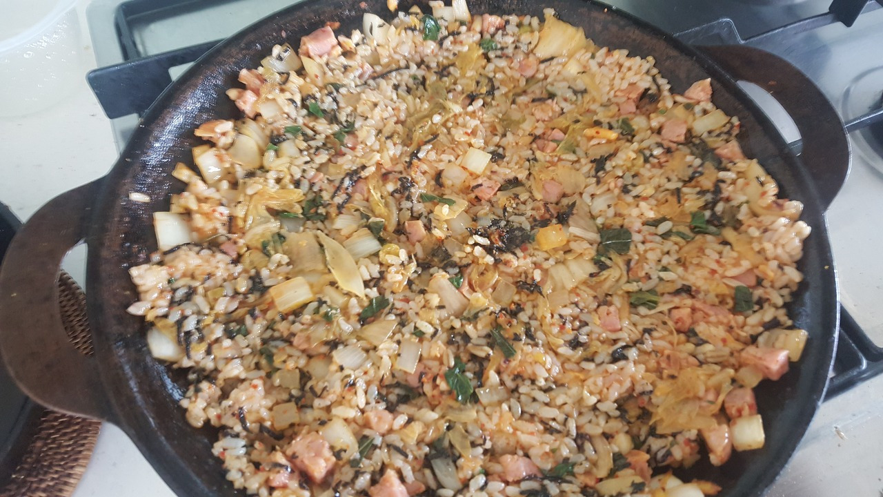 271. 무쇠팬김치볶음밥.jpg