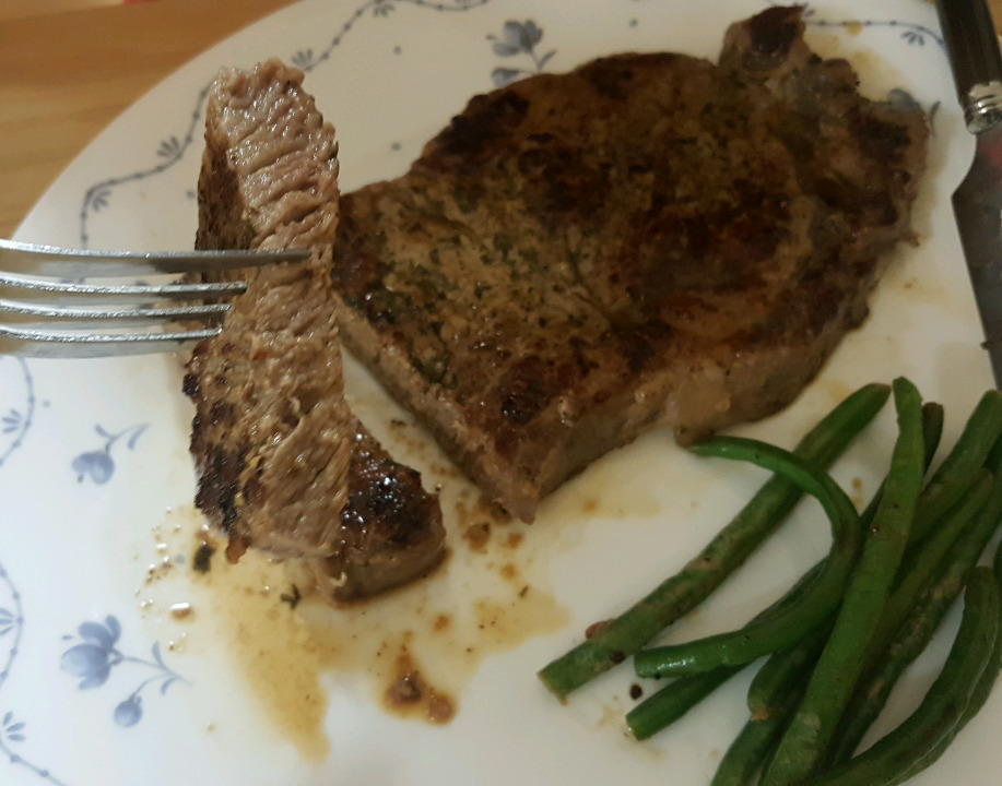 100. 등심스테이크.jpg