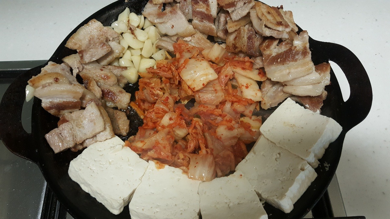 334. 삼겹살두부김치.jpg