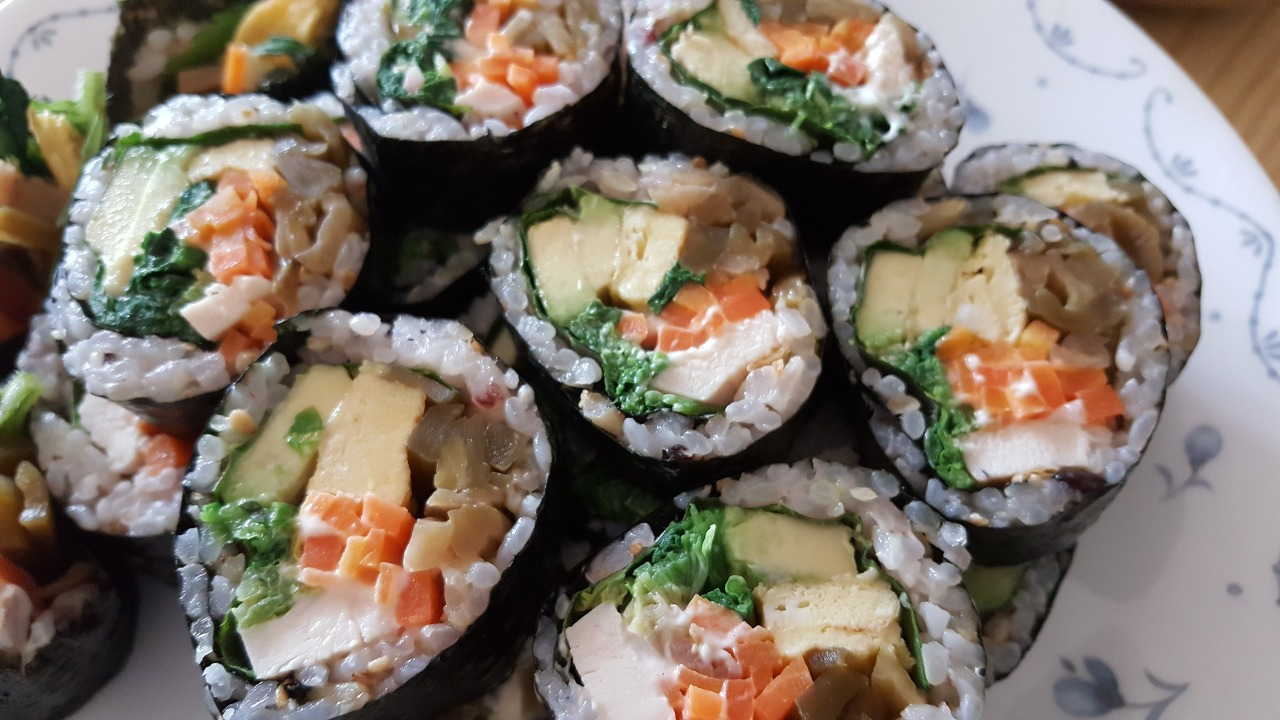 303. 아보카도김밥.jpg