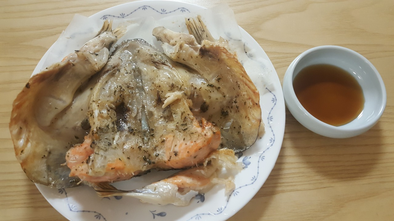 86. 연어머리구이.jpg