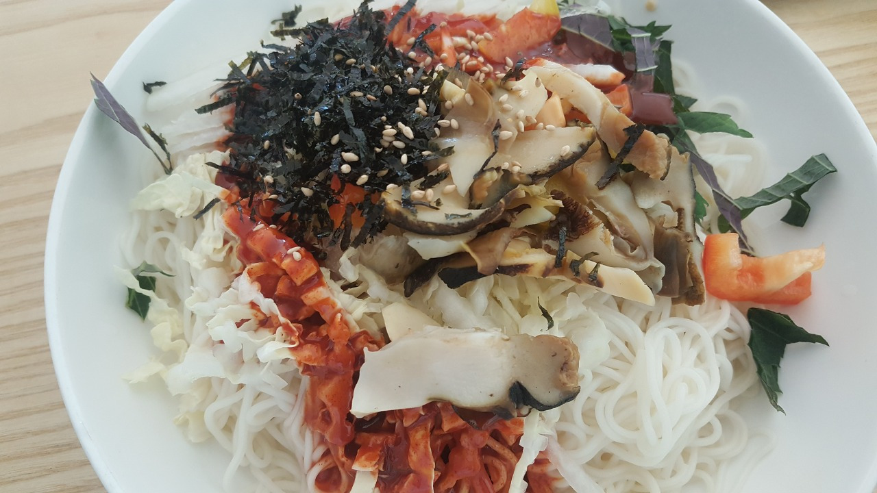 264. 제주뿔소라비빔국수.jpg