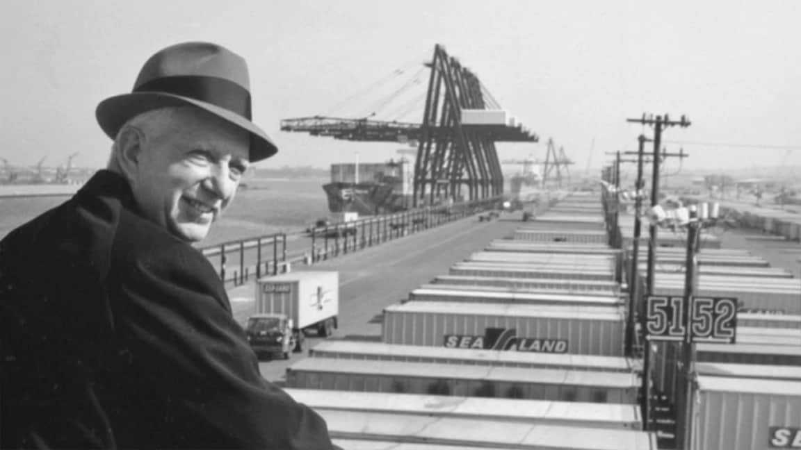 05 맬컴맥린_씨랜드컨테이너배경.jpg