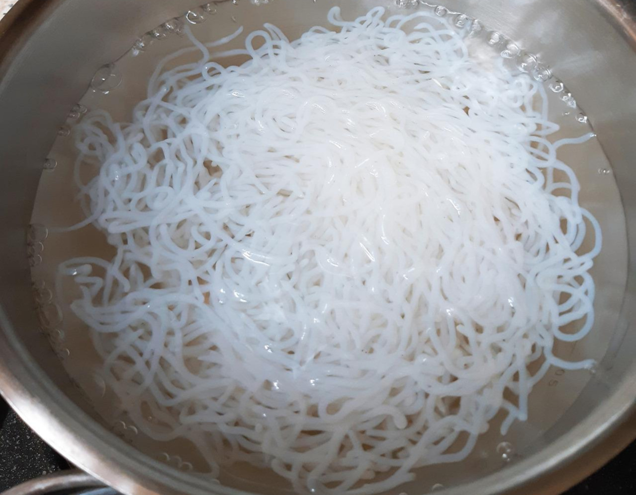 곤약면 삶기.jpg