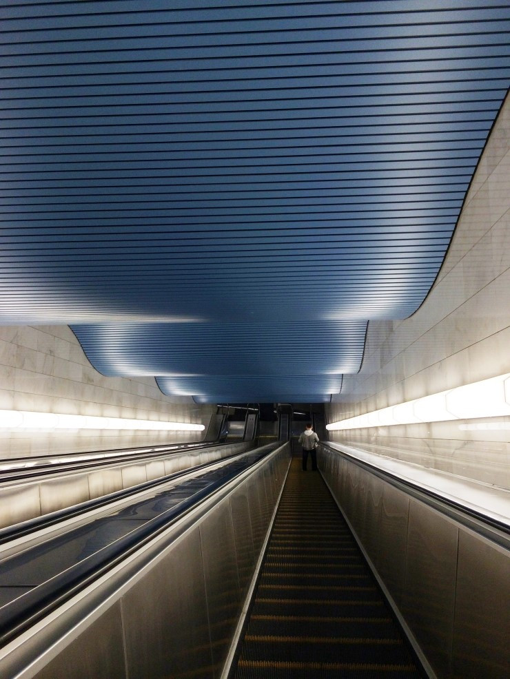 Russia_moscow_escalator_metro_2.jpg
