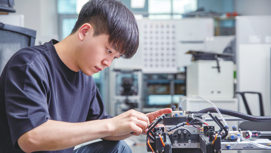 J-CONNECT Vol.27 2023년 가을호(펼침)_-012.jpg