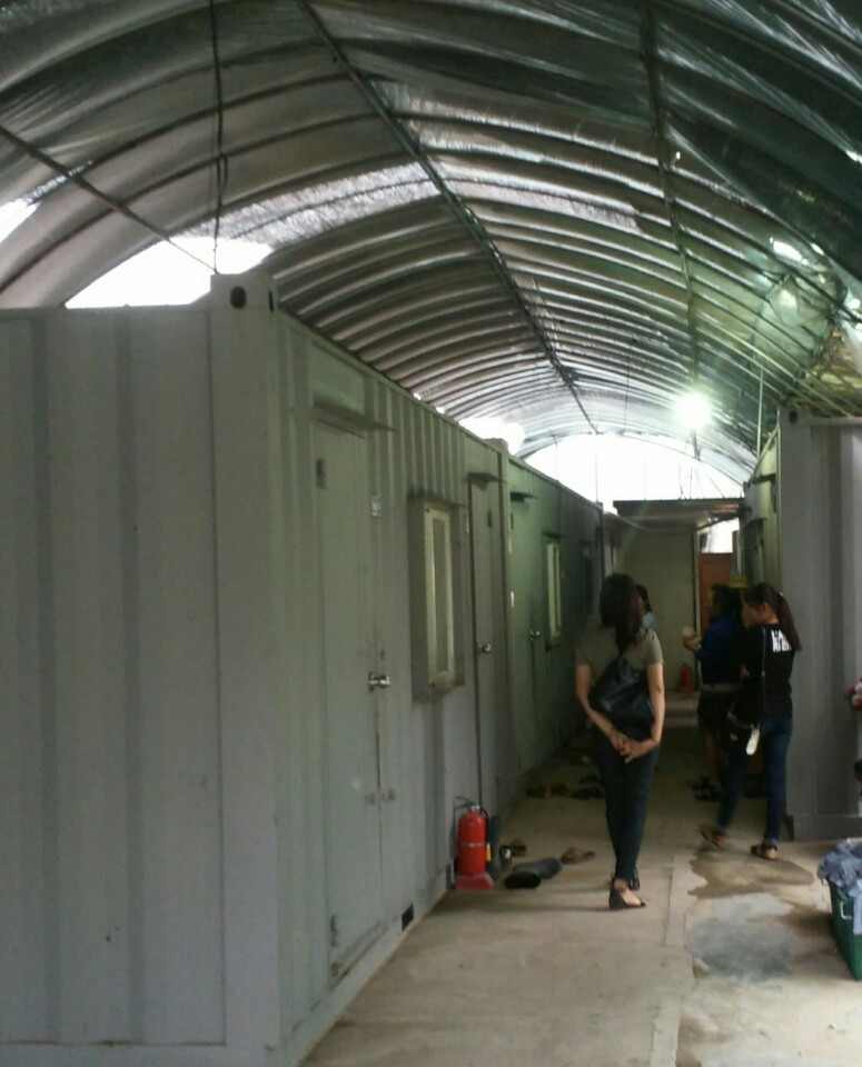 컨테이너 숙소.jpg