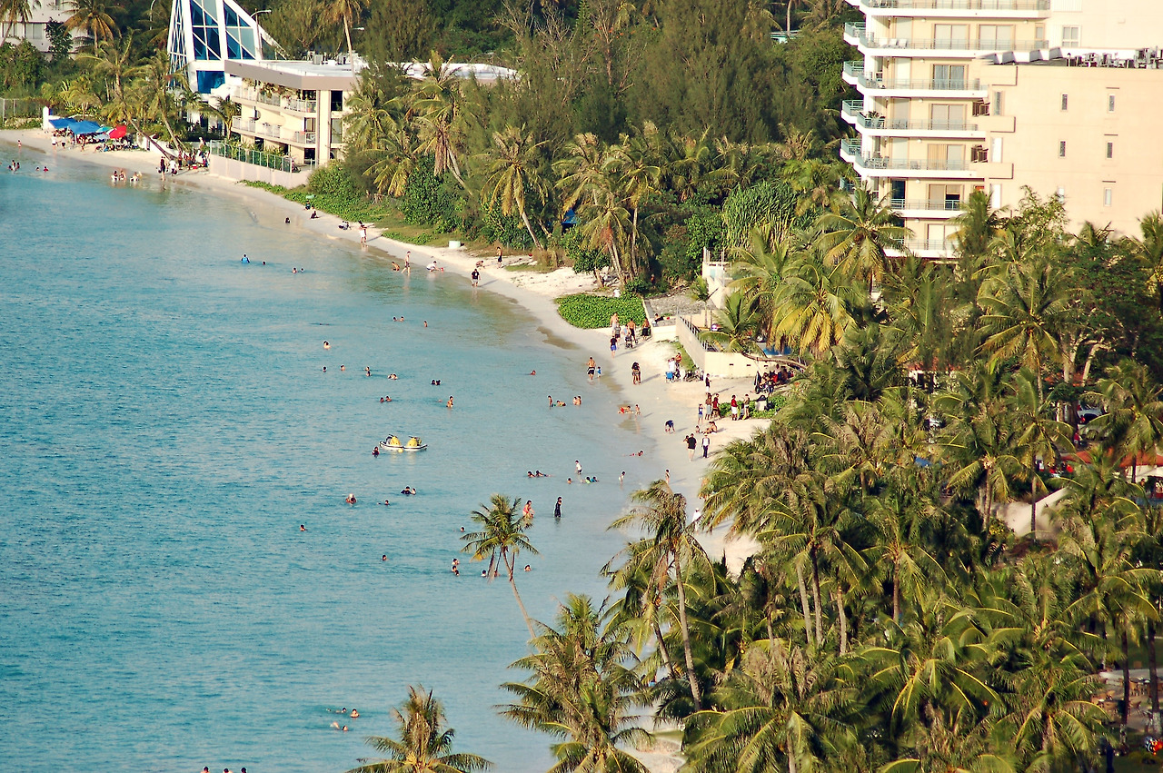 괌 Flickr @Aaron Headly.jpg