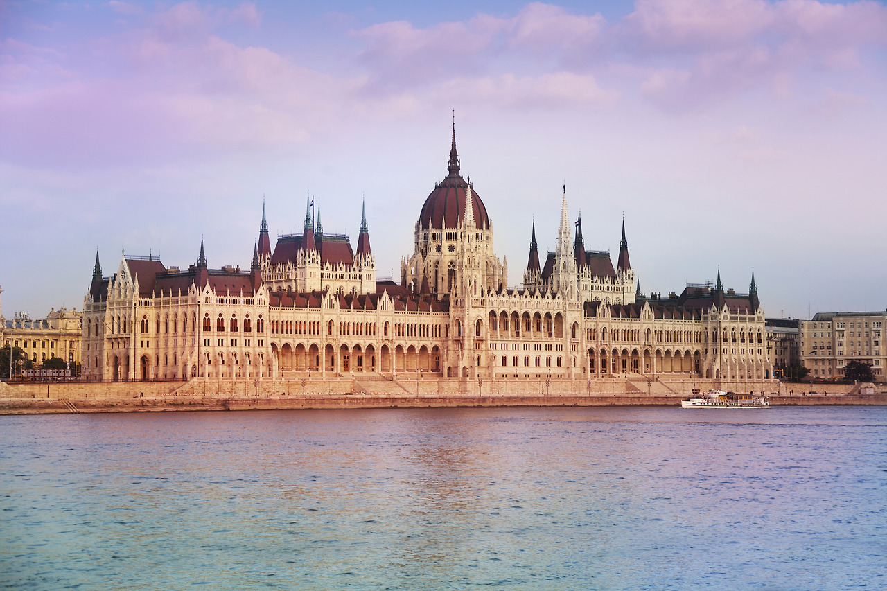 hungary-budapest-parliament-gettyimages-499663521.jpg