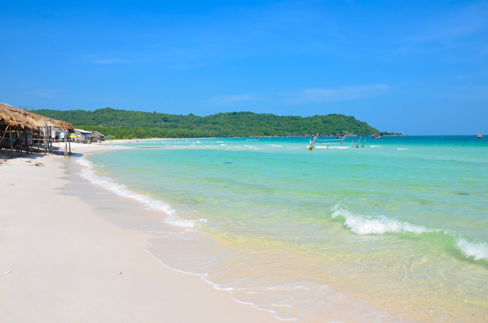 2paradise_beach_in_phu_quoc_island_south_of_vietnam_beautiful_landscape_shutterstock_189270512.jpg