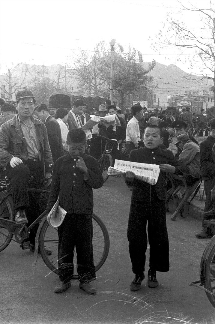 402 1958년 제 4 대 민의원 선거 민주당의 합동강연이 열리고 있는 장충단 공.jpg