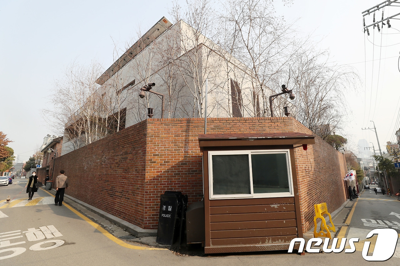 자택 5 이명박 논현동.jpg