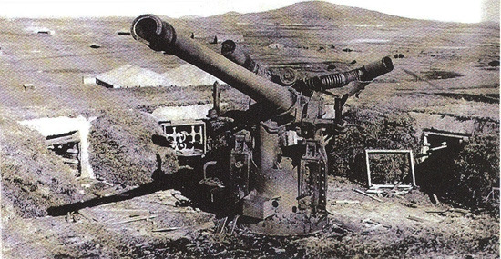 알뜨르 비행장 10 섯알오름에 설치되었던 고사포진지.jpg