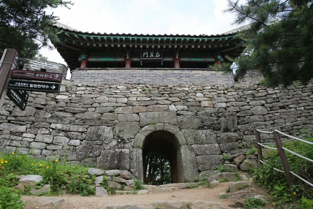 남한산성 10 서문 우익문.jpg