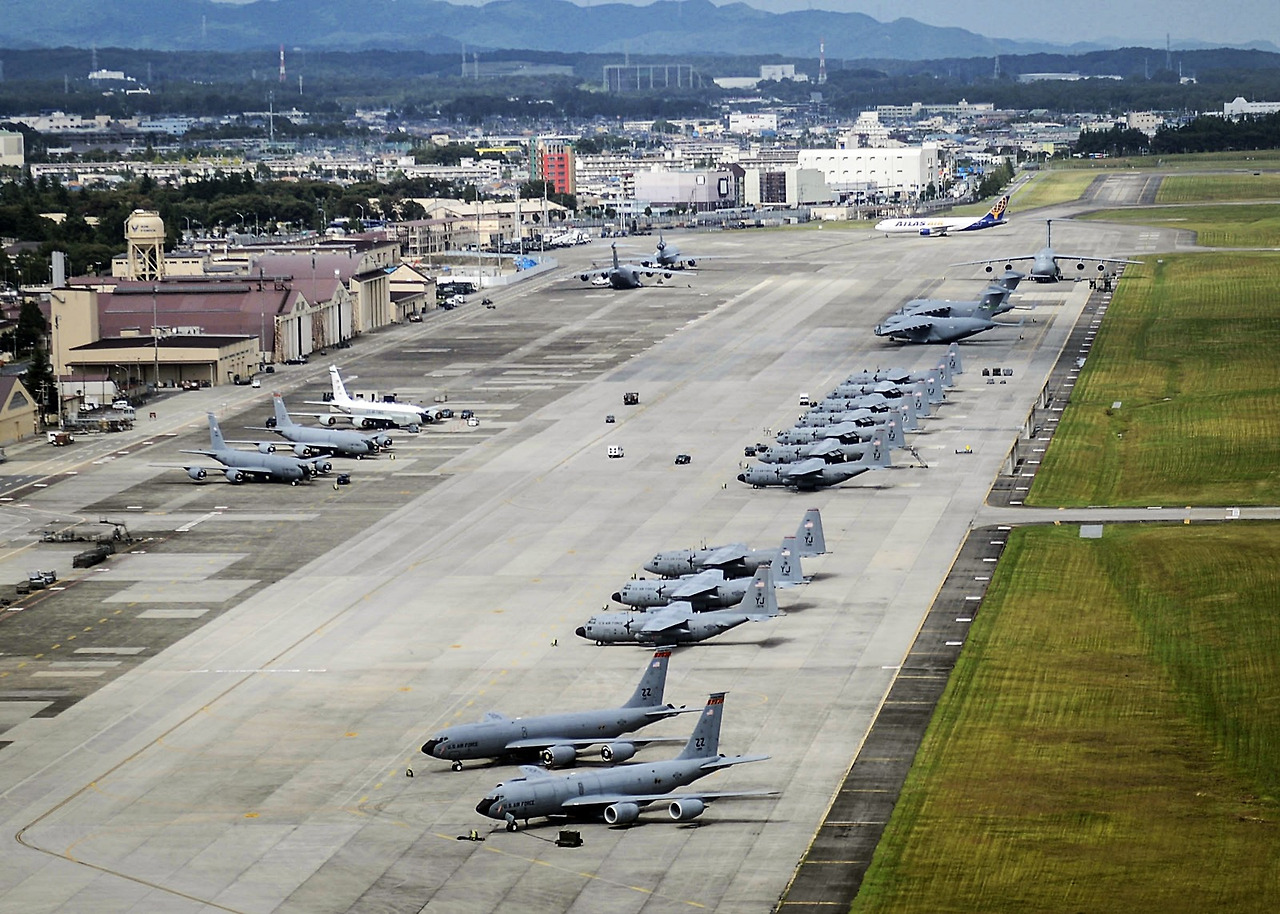 012 오키나와 미 공군기지.jpg