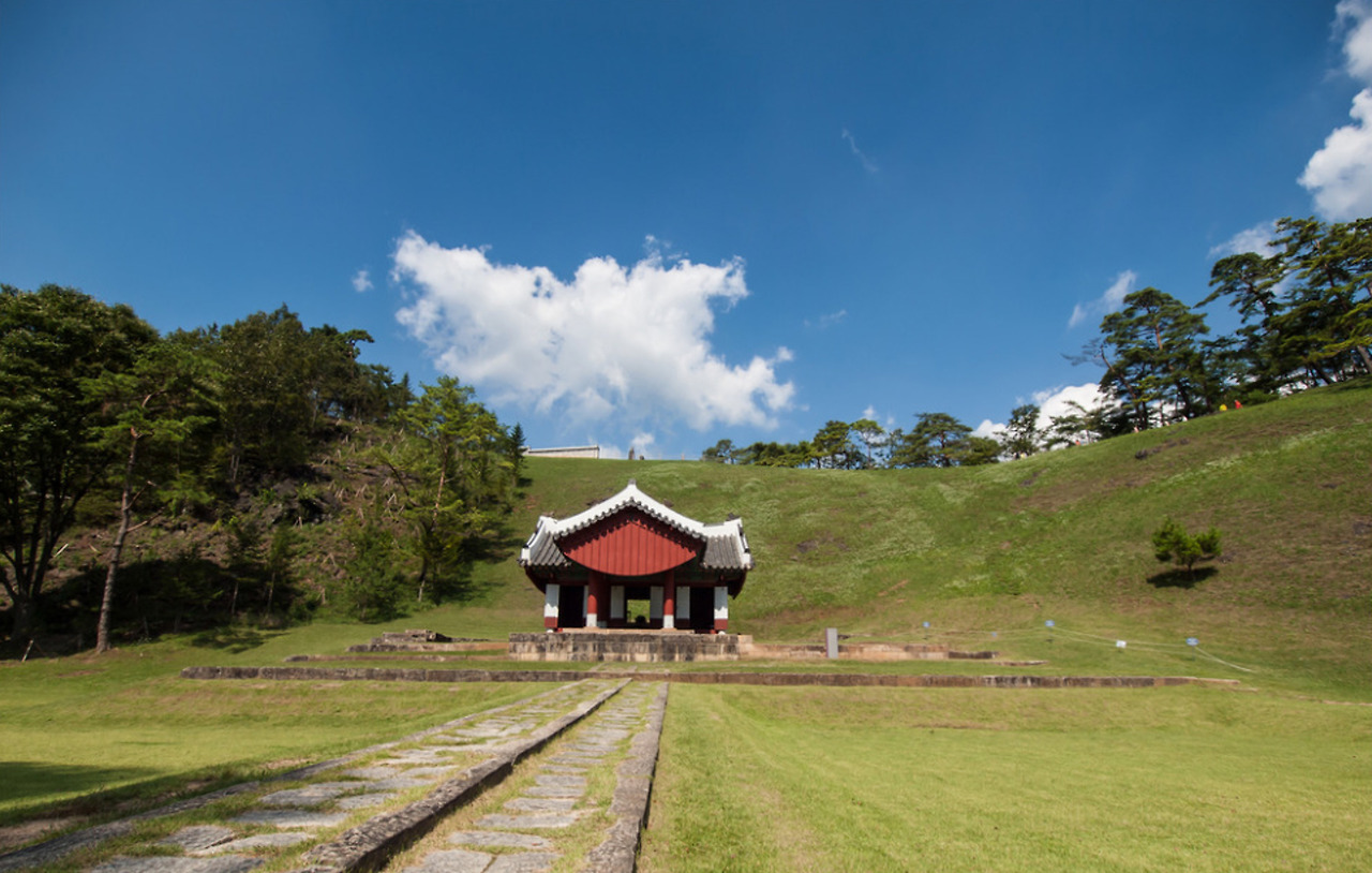 영월 장릉 00 장릉전면.jpg