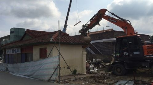 금강설비 철거장면.jpg