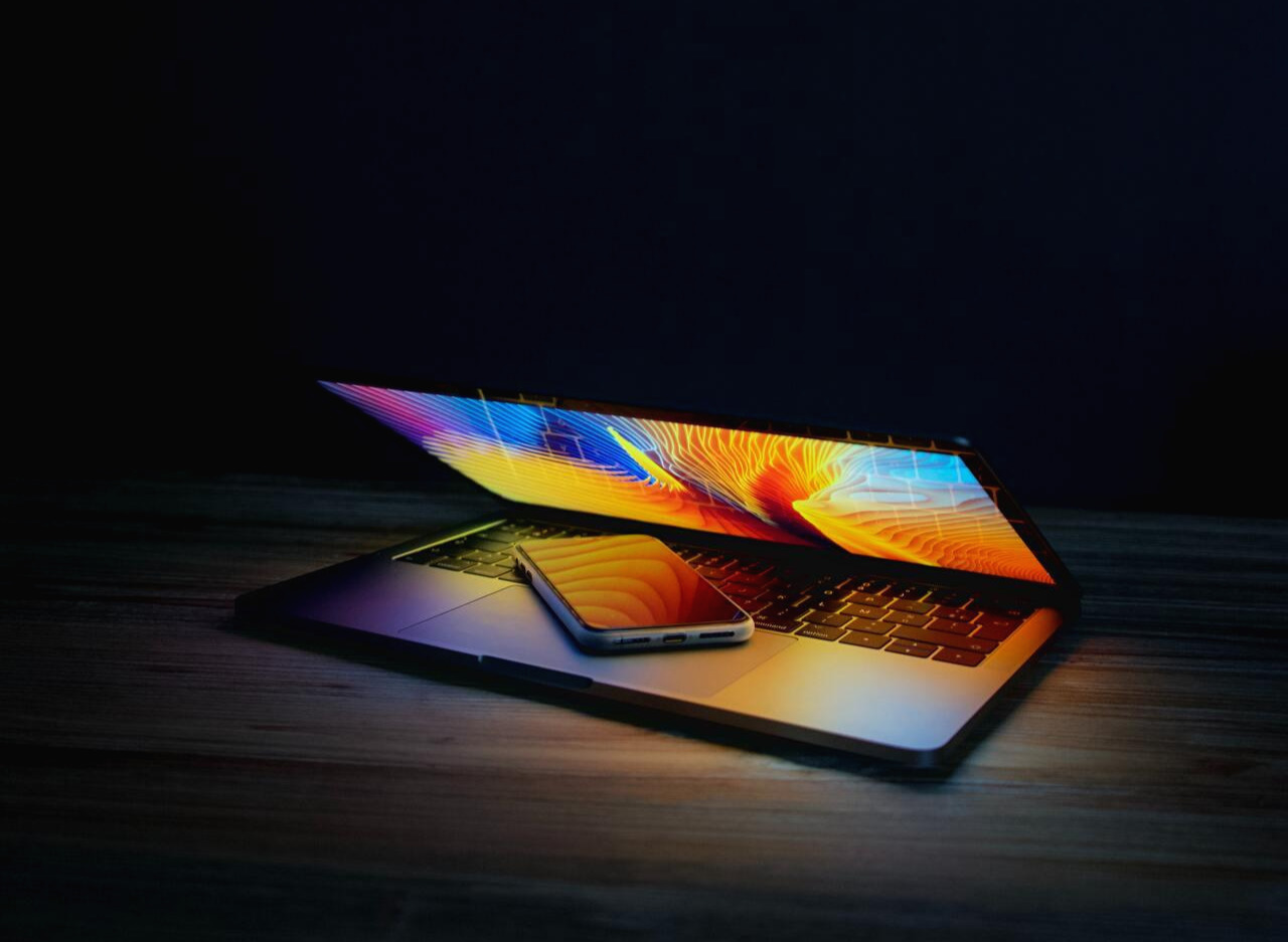 guillaume-issaly-5Fy_rgiCitM-unsplash (1).jpg