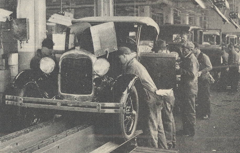Ford_Motor_Company_assembly_line.jpg