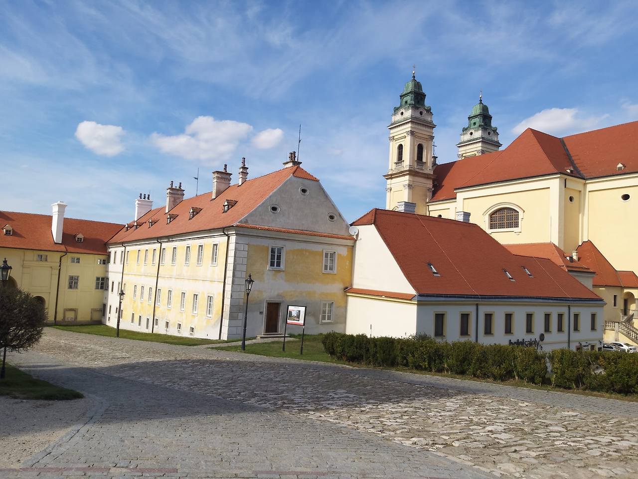 레드니체 마을.jpg