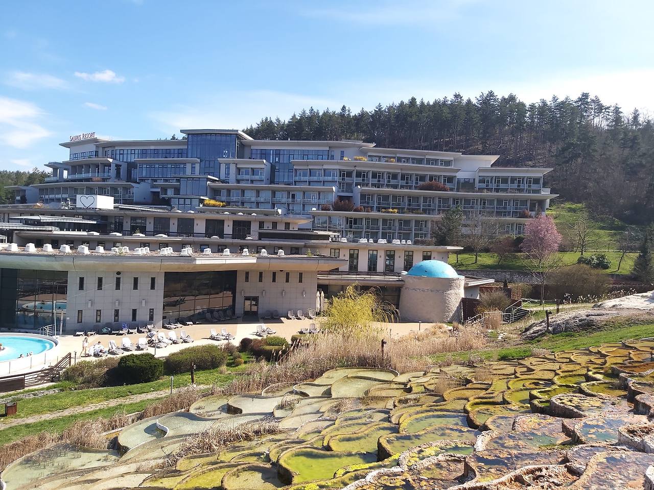 소금언덕에서 내려다본 온천.jpg