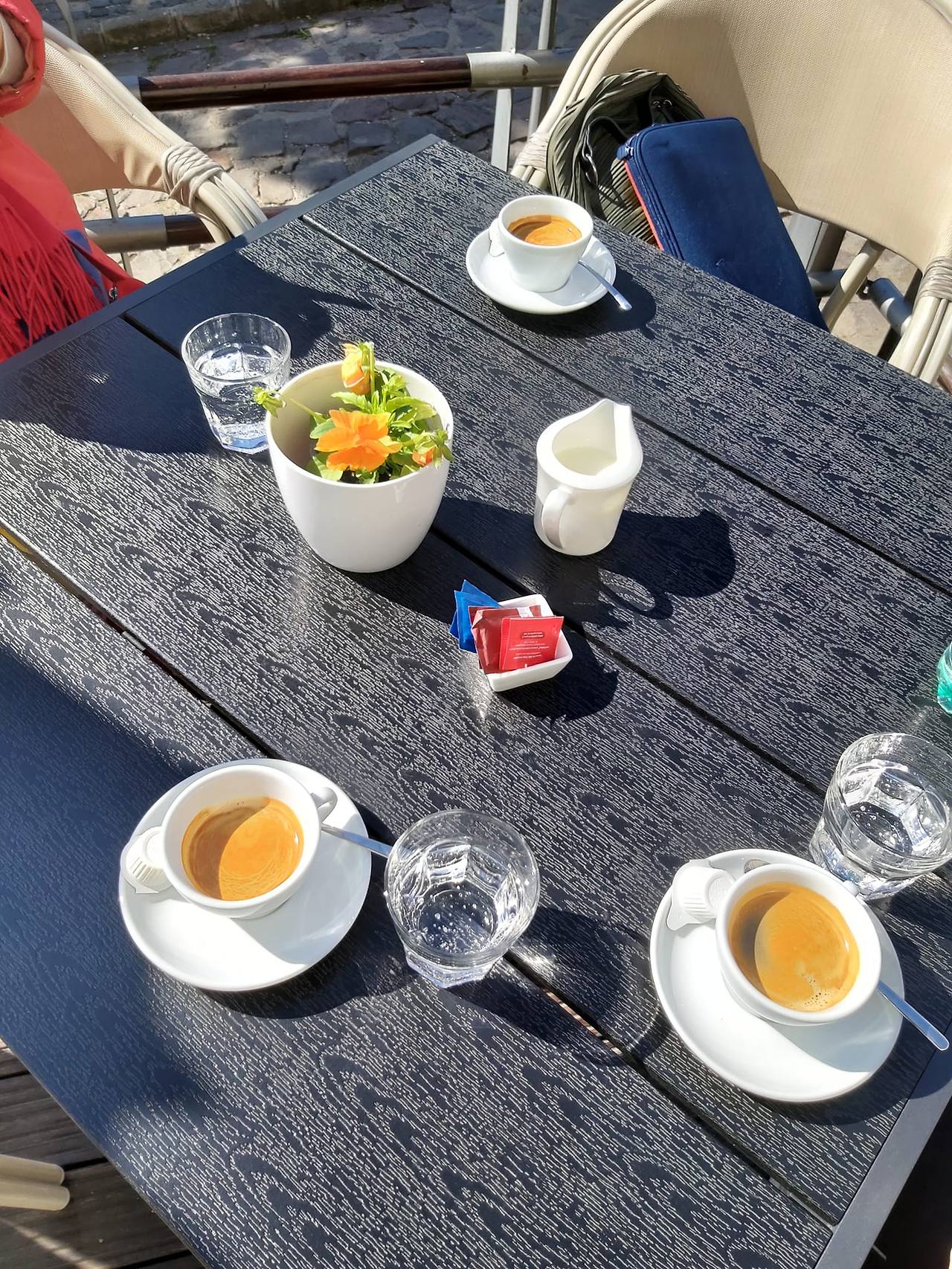 에게르에서 커피를.jpg