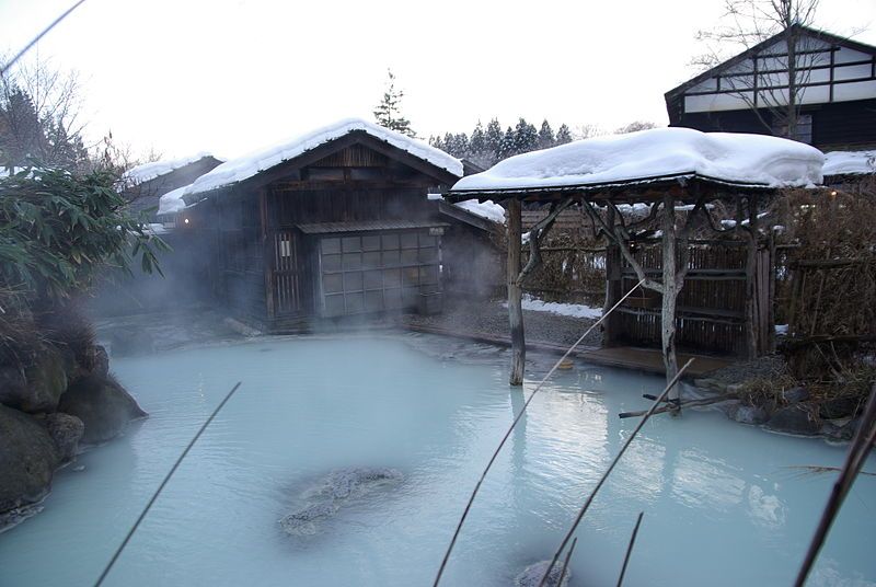 800px-Tsurunoyu_Onsen_03.jpg