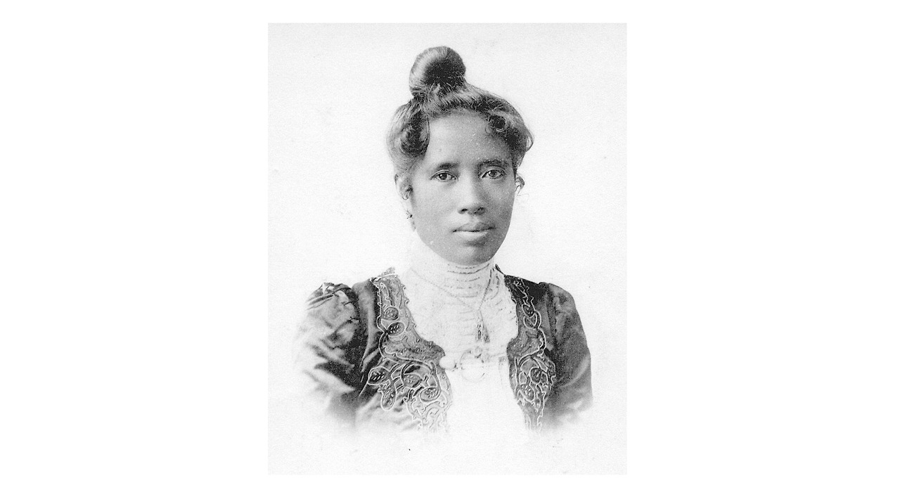 Ranavalona III of Madagascar before 1900.jpg