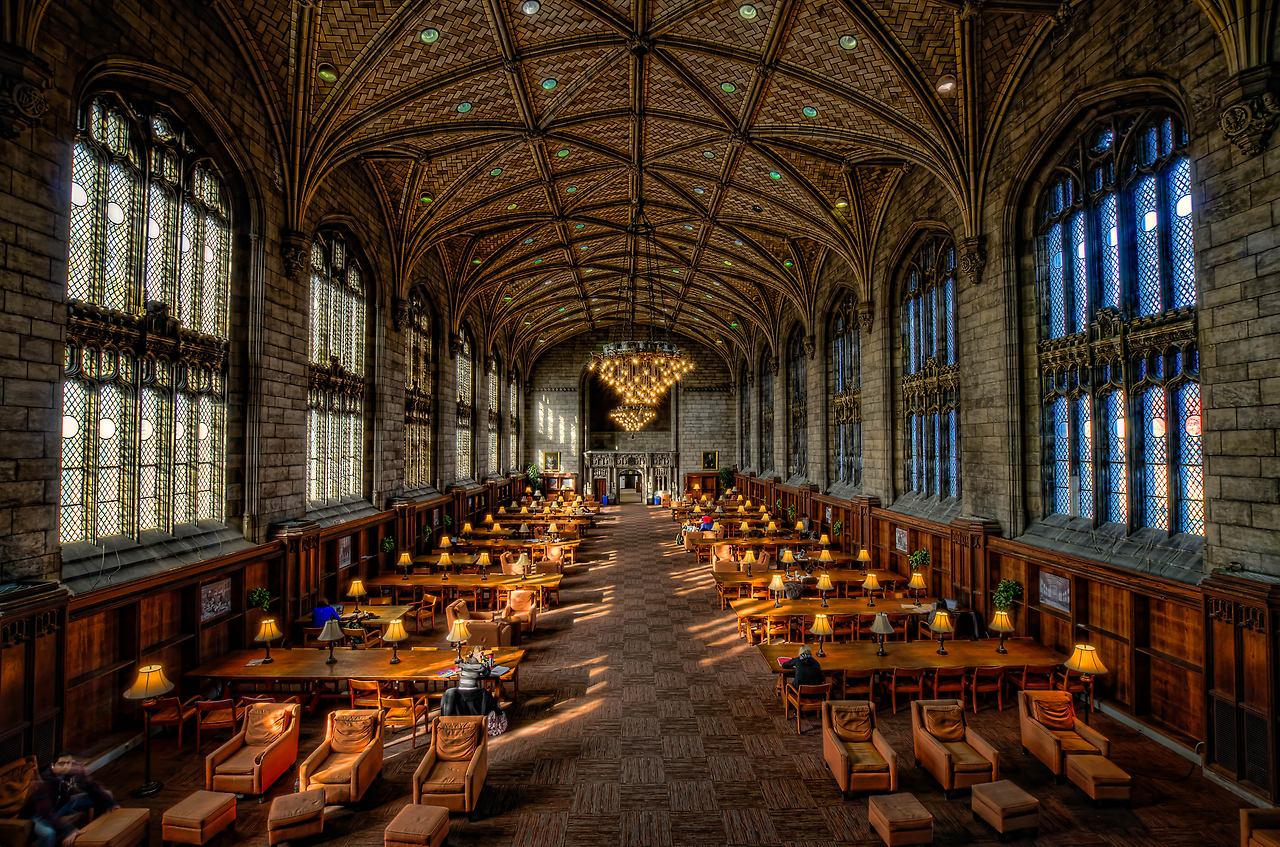University_of_Chicago,_Harper_Library.jpg