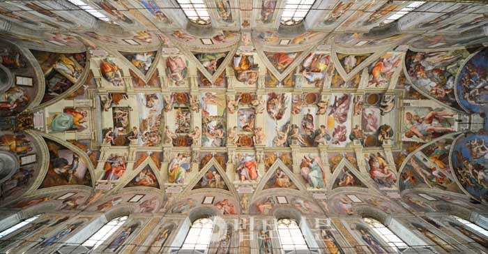 미켈란젤로 천지창조.jpg