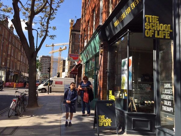 알랭드보통 인생학교_출처 조선비즈.jpg