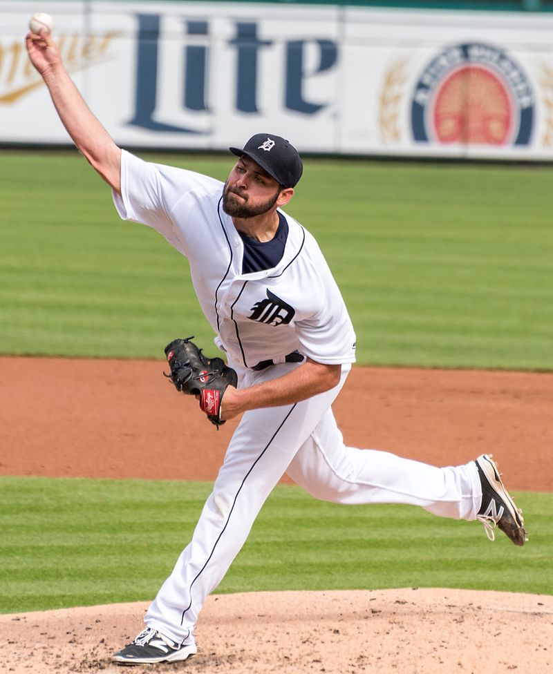 800px-Michael_Fulmer_on_May_21%2C_2016.jpg