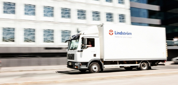 크기변환_린드스트롬 운반.jpg