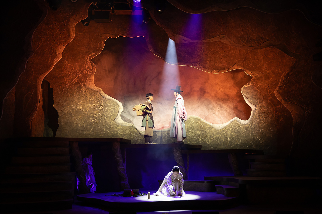 뮤지컬_여기, 피화당_공연사진 5.jpg