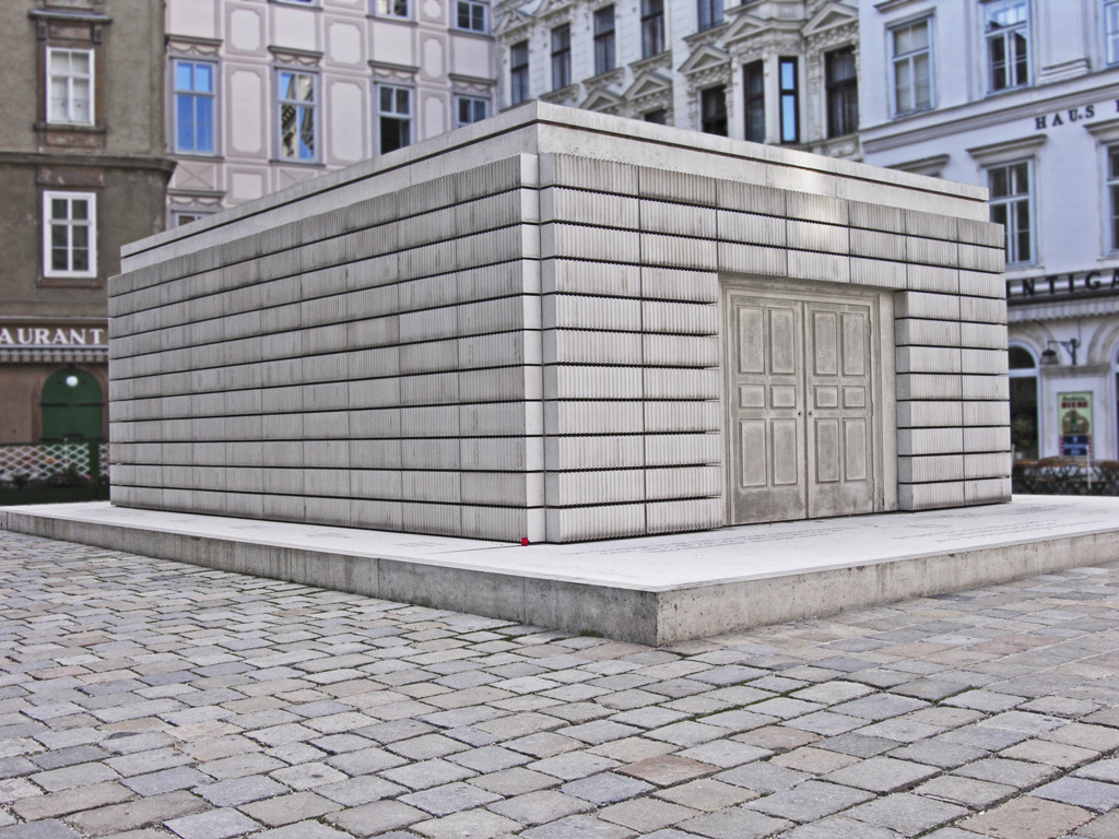 Rachel_whitereadwien_holocaust_mahnmal_wien_judenplatz.jpg