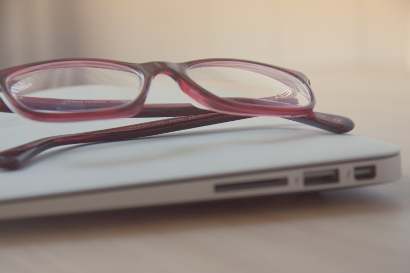 eyeglasses-on-laptop-1.jpg