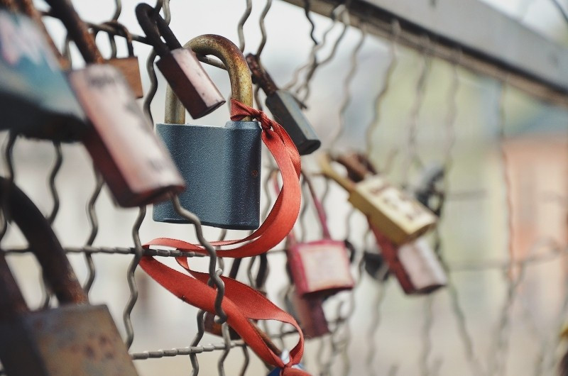 love-bridge-love-padlock-amour.jpg