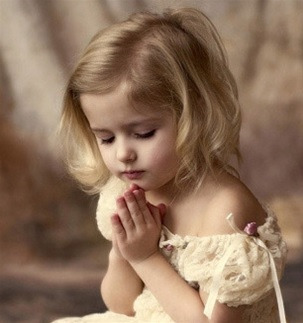 기도하는 소녀.jpg