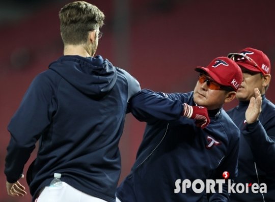 지크 세레모니1.jpg