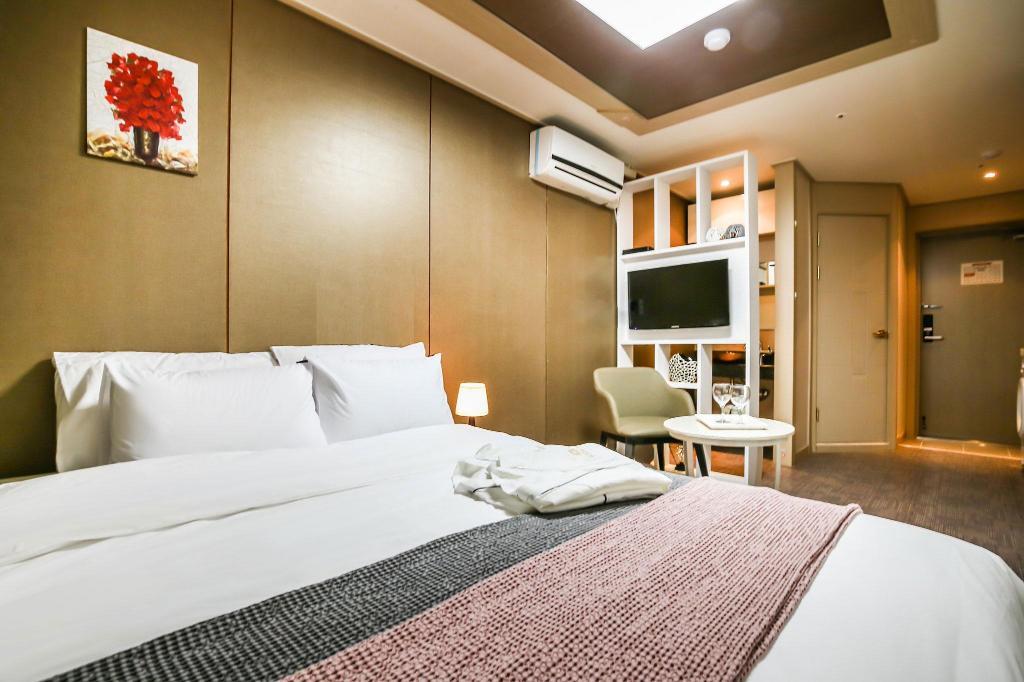 residence-hotel-line (1).jpg