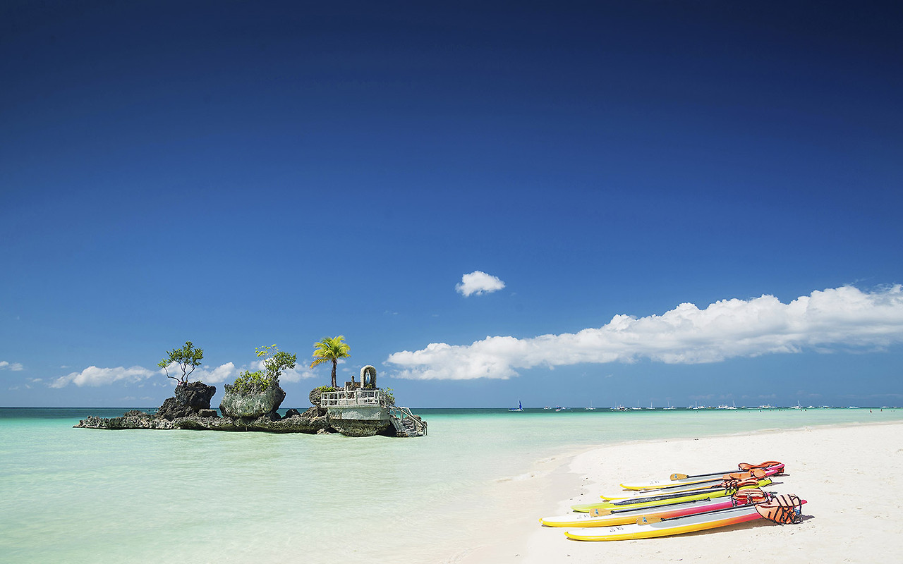 보라카이_브런치 화이트비치.jpg